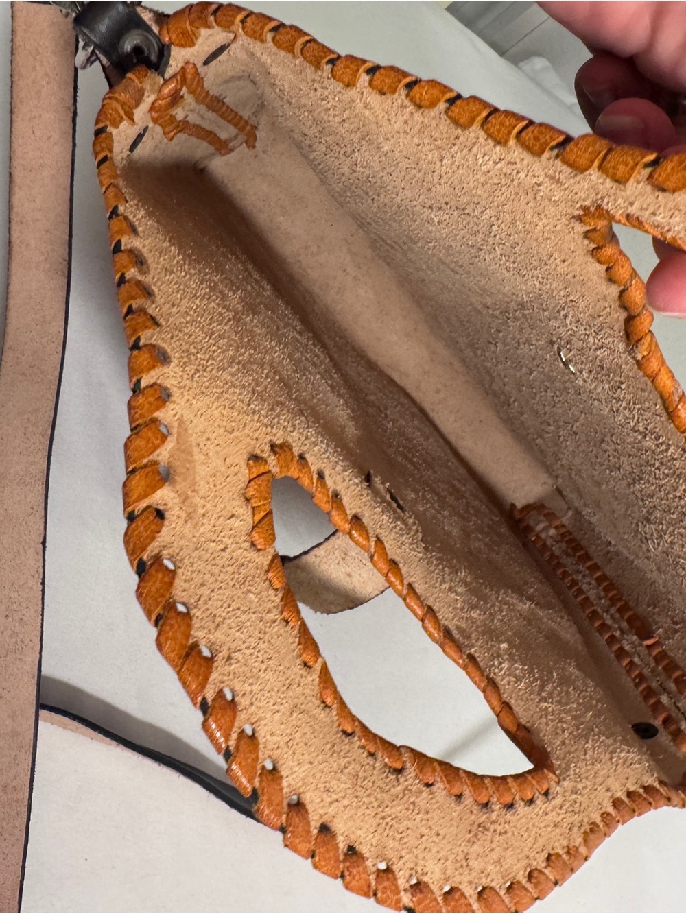 Hand-Tooled floral leather handbag, crossbody satchel - Picture 5 of 8